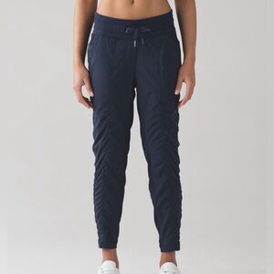 Lululemon Street to Studio Cropped Pants in Deep Navy